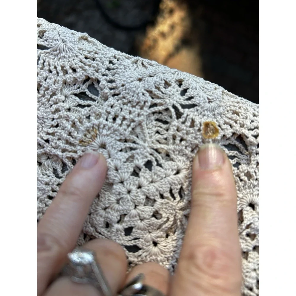 Antique VTG Handmade Crochet Lace Tablecloth Ecru Ivory Scalloped Edge 62x50